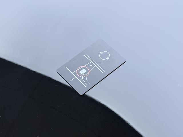 Tesla Model 3 2023 thumb 9