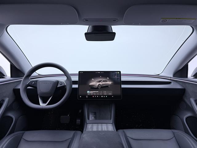 Tesla Model 3 2023 thumb 12