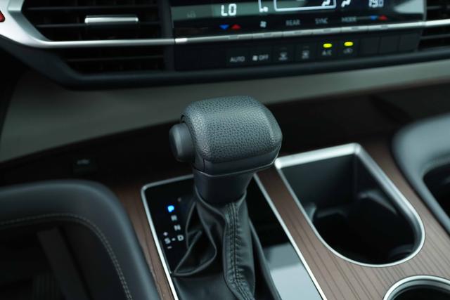 Toyota Sienna 2024 thumb 10