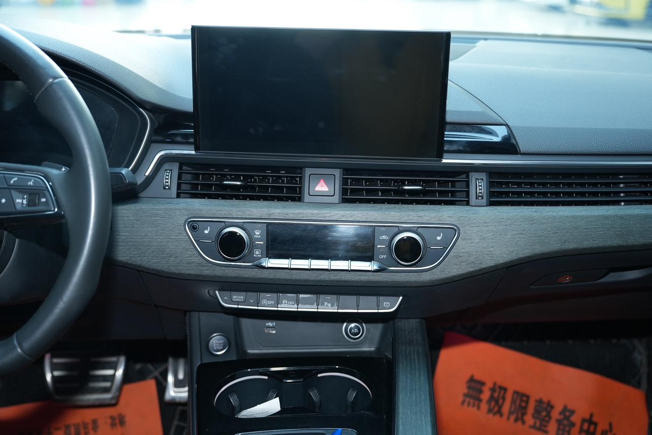 Audi A4 2023 thumb 12