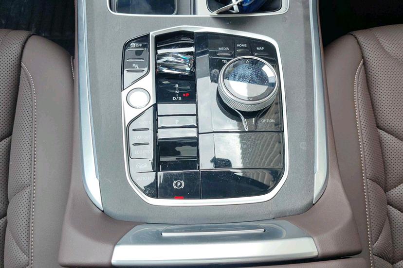 BMW X5 2023 thumb 11