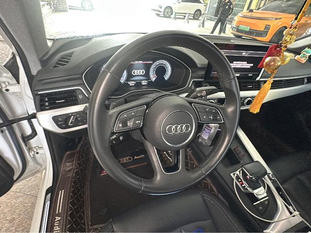 Audi A4 2020 thumb 5