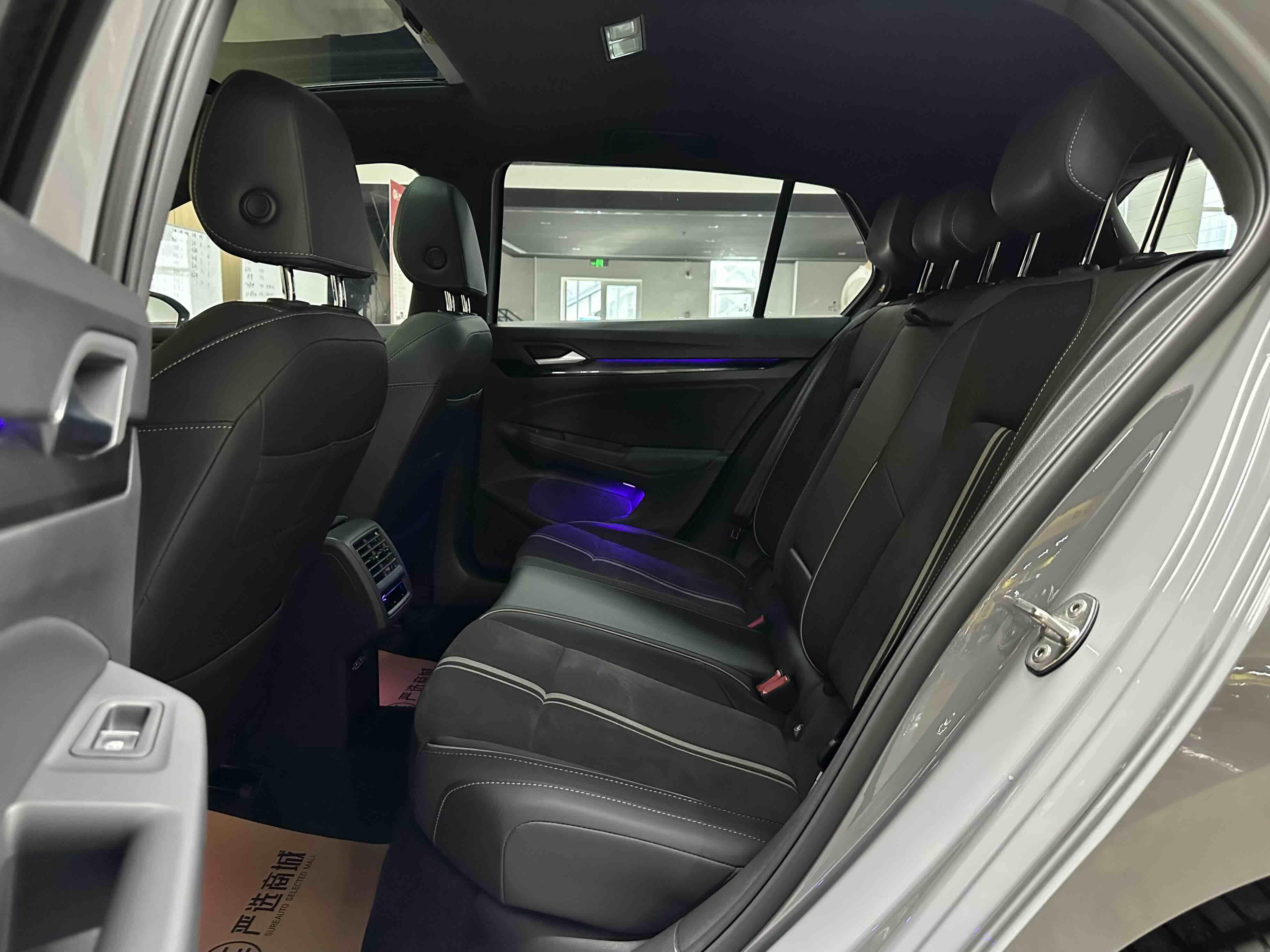 Volkswagen Golf Sportsvan 2023 thumb 9