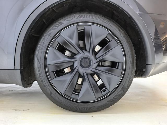 Tesla Model Y 2024 thumb 7