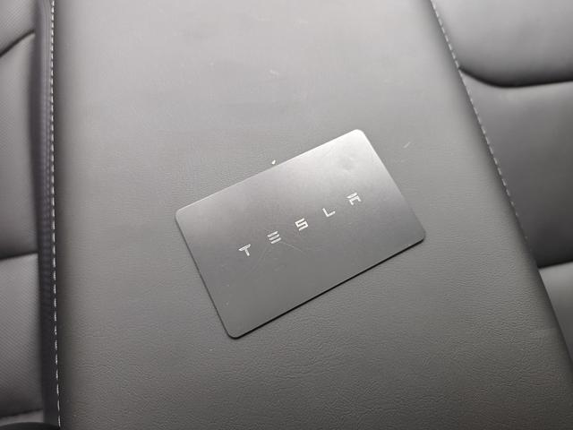 Tesla Model Y 2024 thumb 9