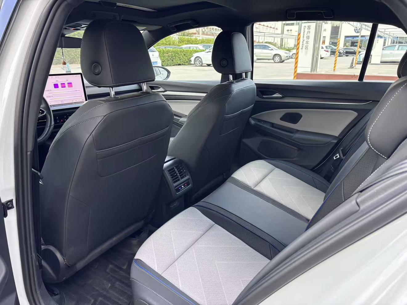 Volkswagen Golf Sportsvan 2025 thumb 9