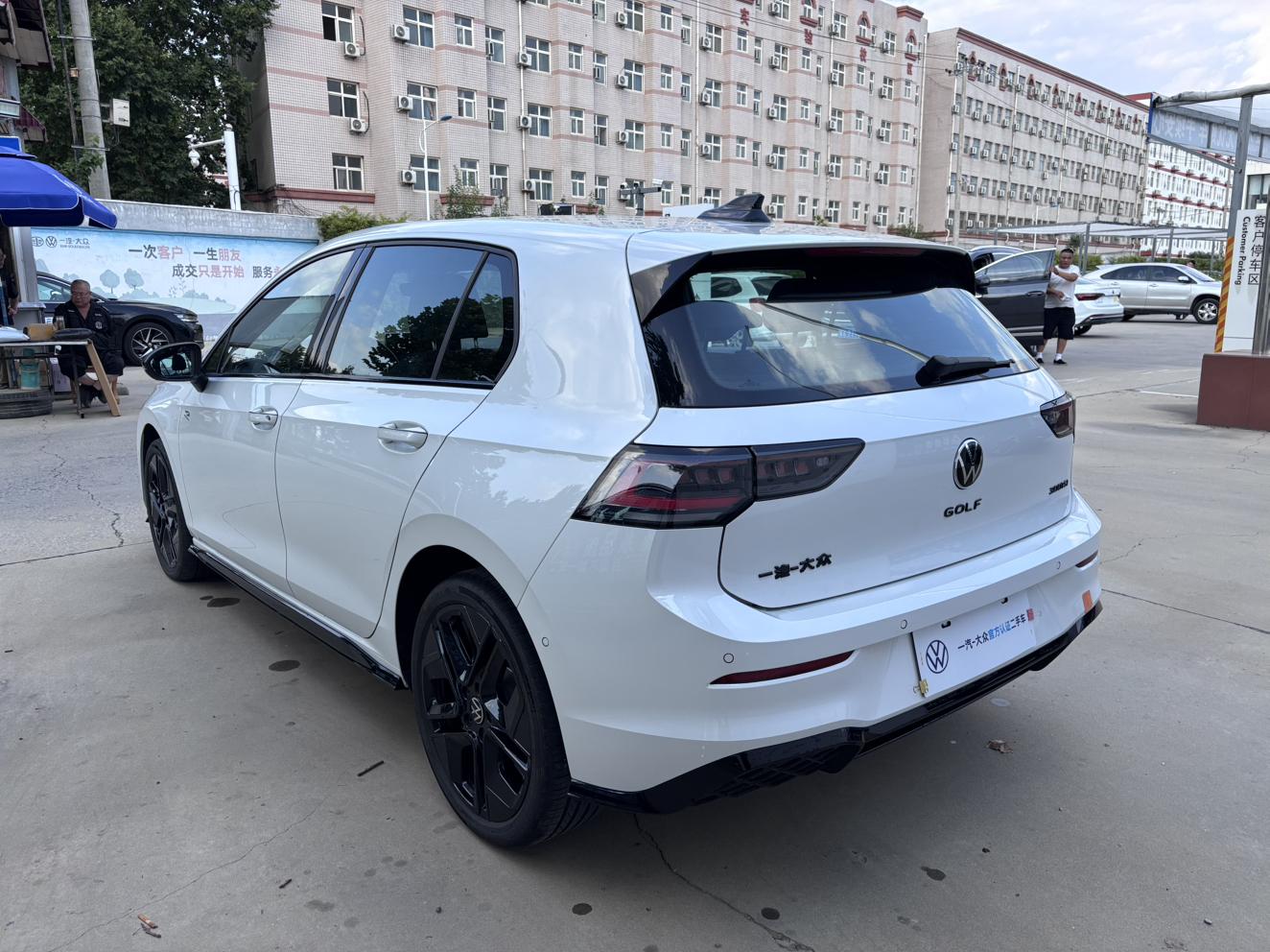 Volkswagen Golf Sportsvan 2025 thumb 12