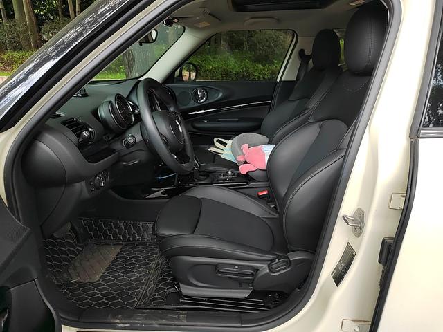 Mini Clubman 2019 thumb 8