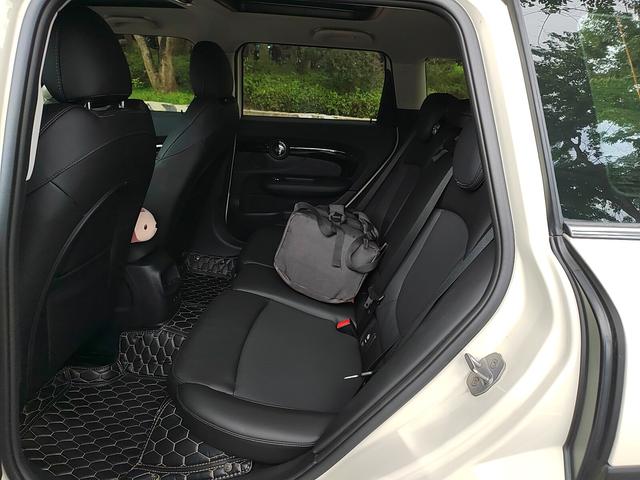 Mini Clubman 2019 thumb 10