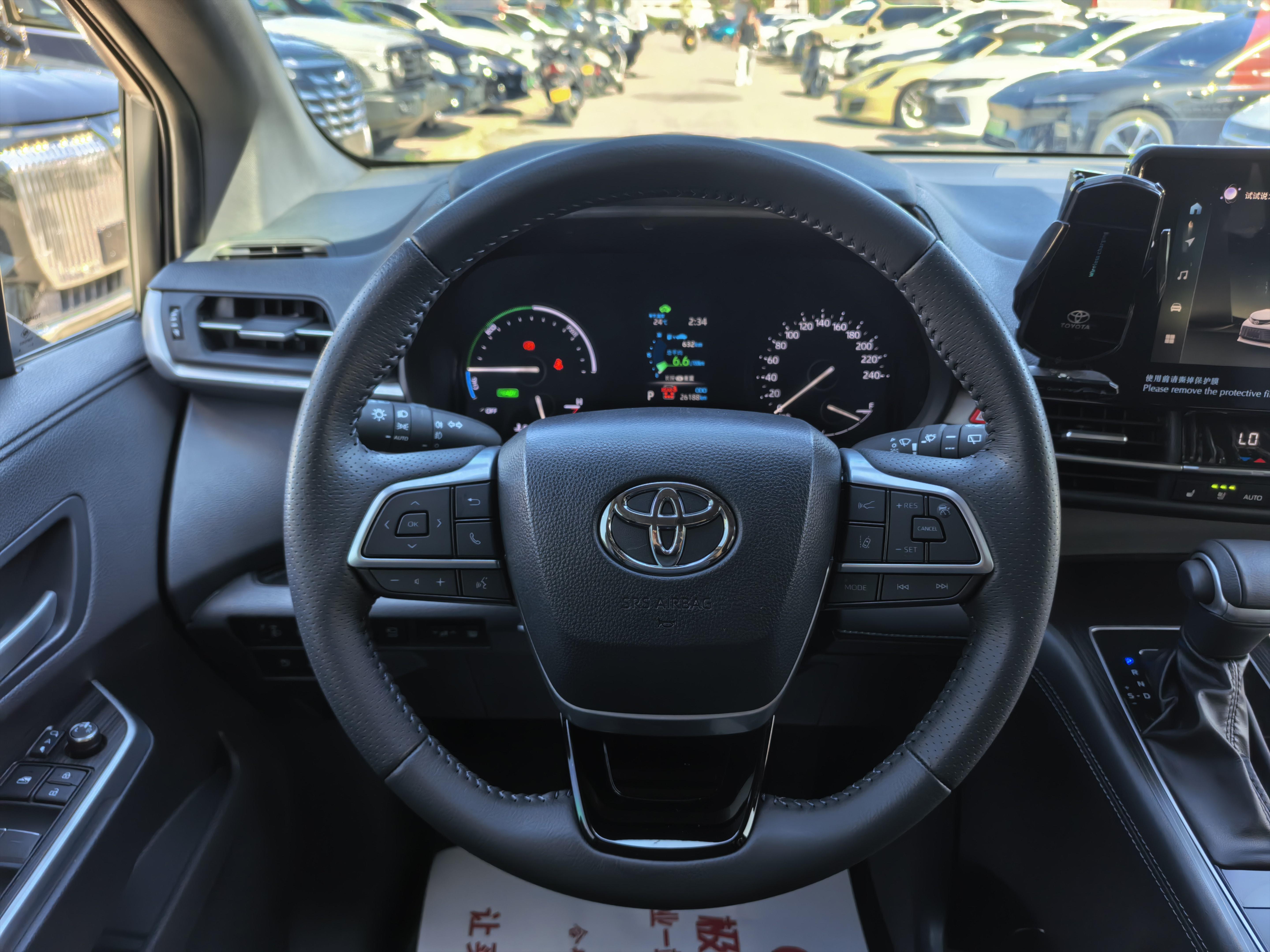 Toyota Sienna 2024 thumb 10