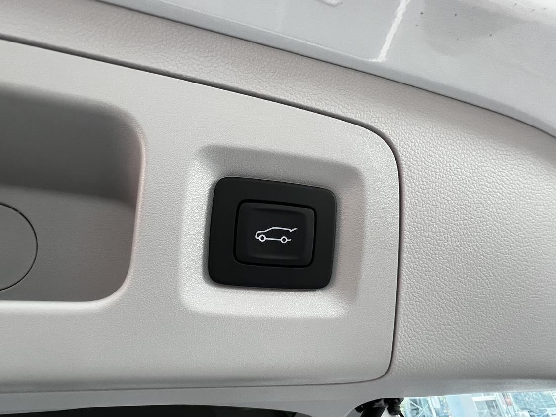 Buick GL8 2025 thumb 9
