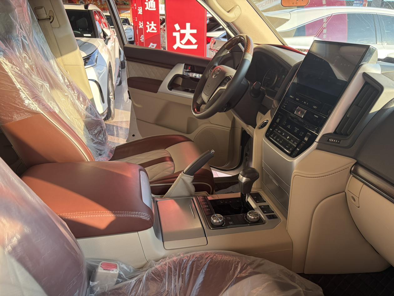 Toyota Land Cruiser 2020 thumb 5