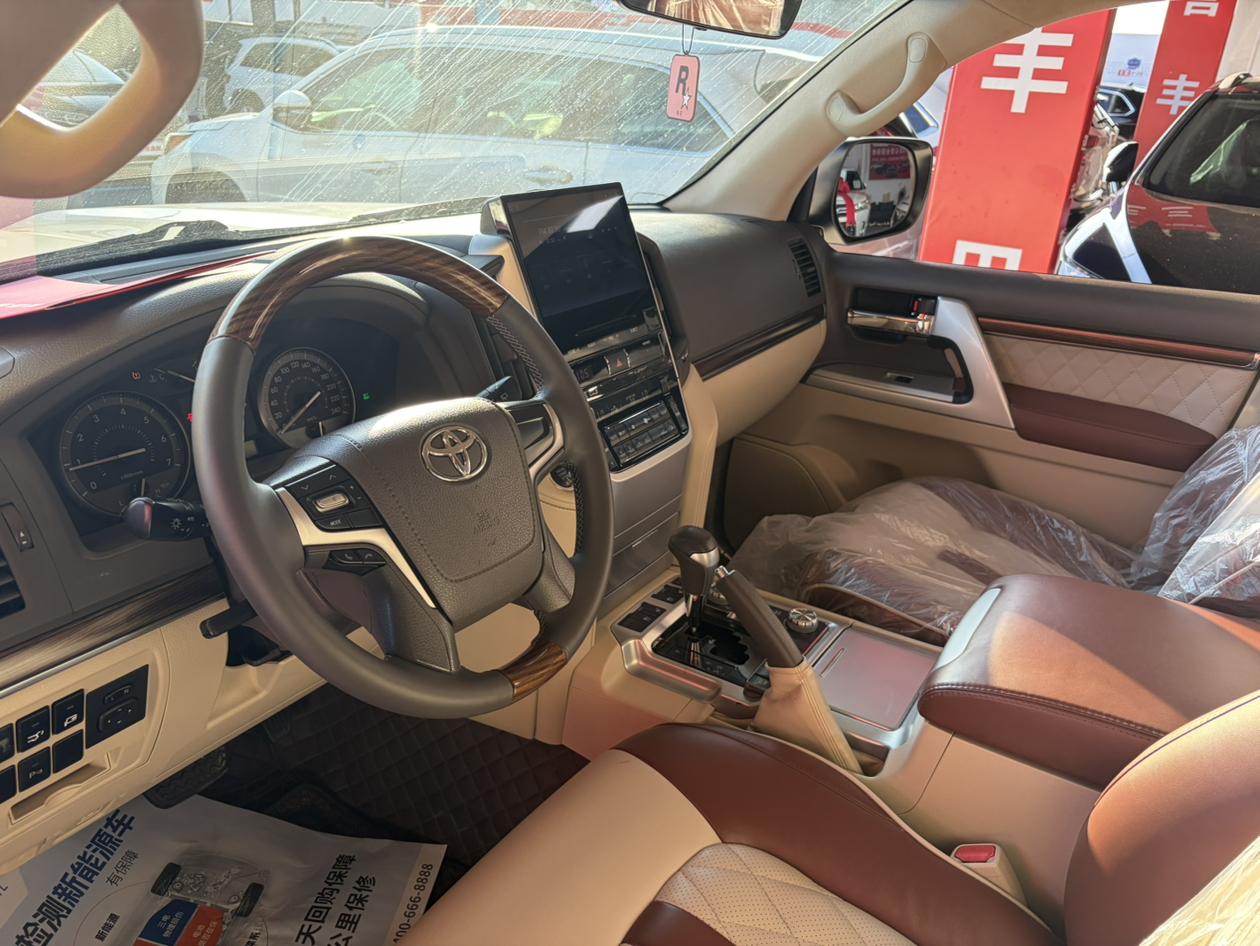 Toyota Land Cruiser 2020 thumb 10
