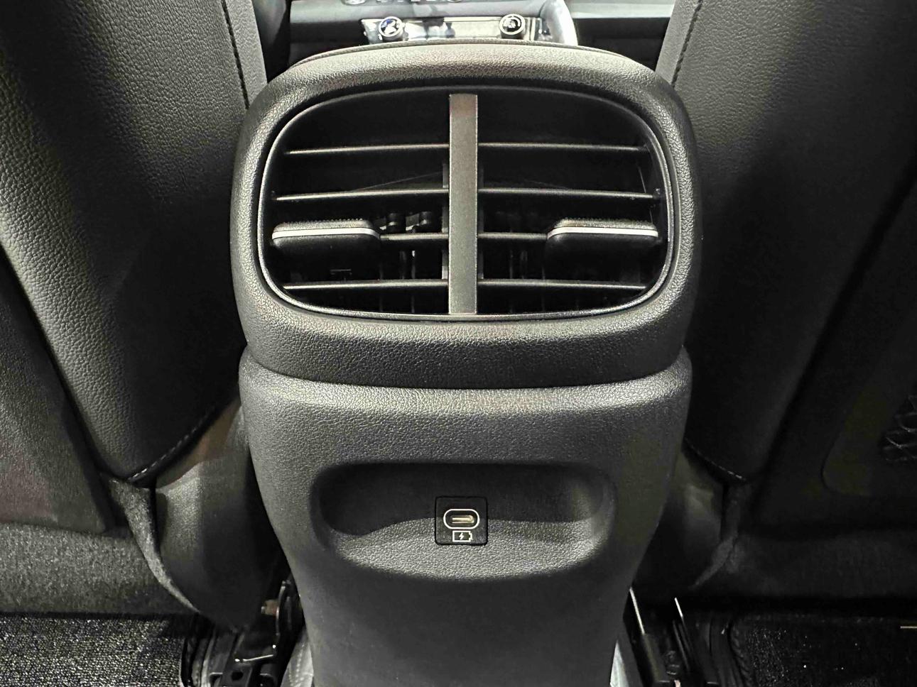 Hyundai Elantra 2023 thumb 9