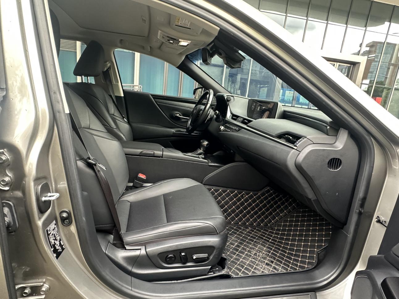 Lexus ES 2020 thumb 7