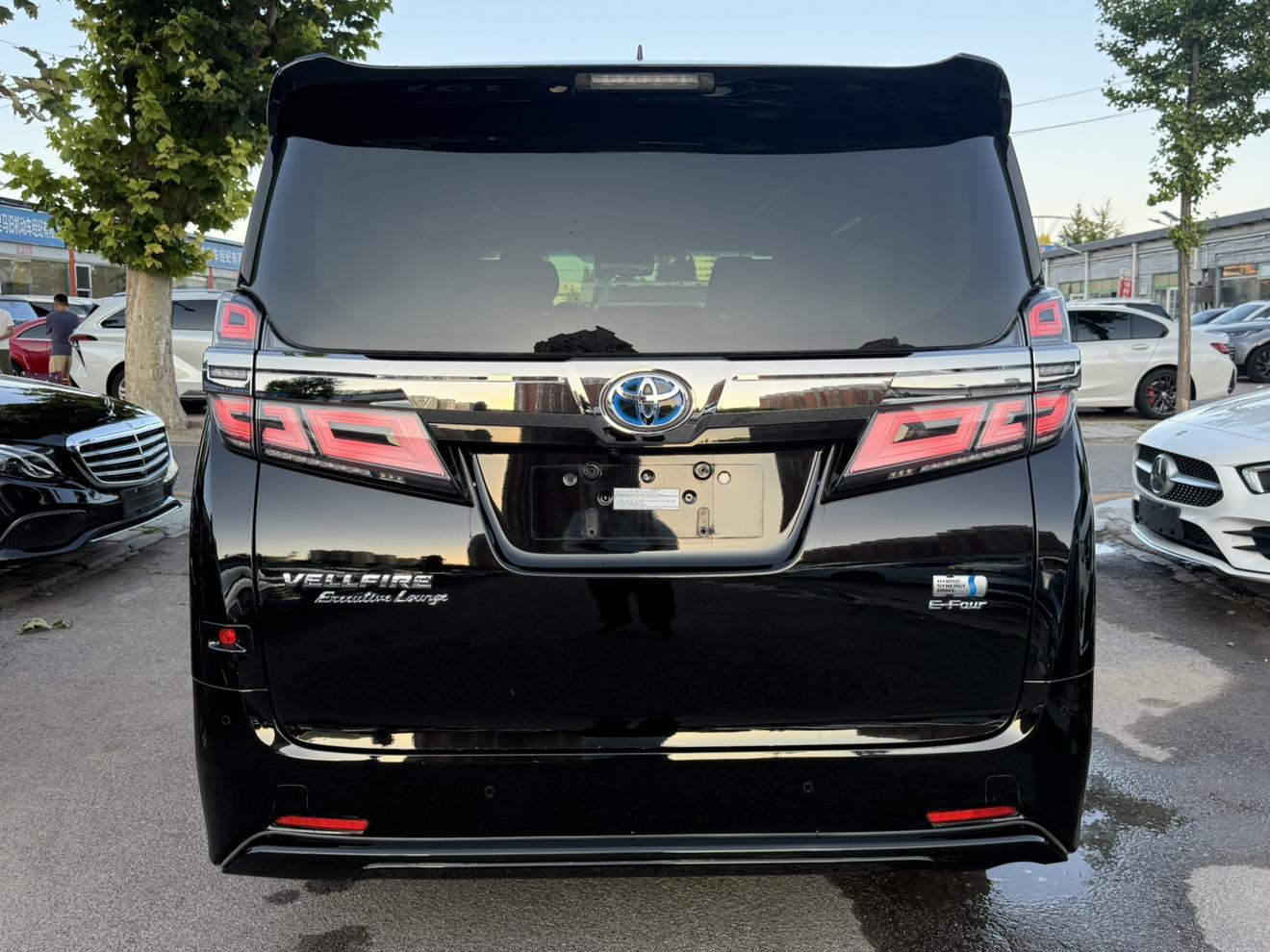 Toyota Vellfire 2020 thumb 3