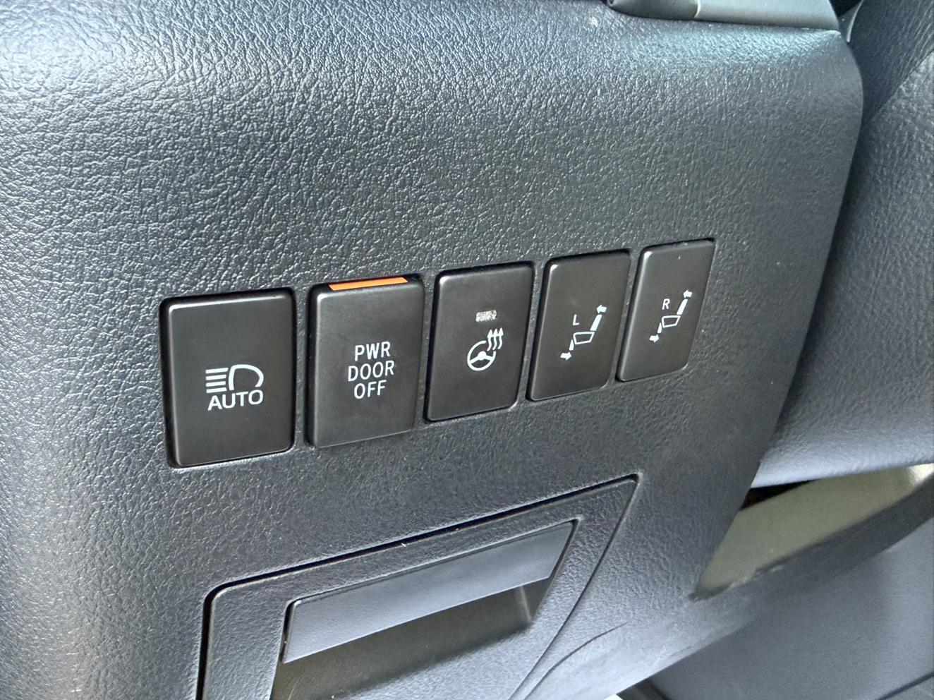 Toyota Vellfire 2020 thumb 10