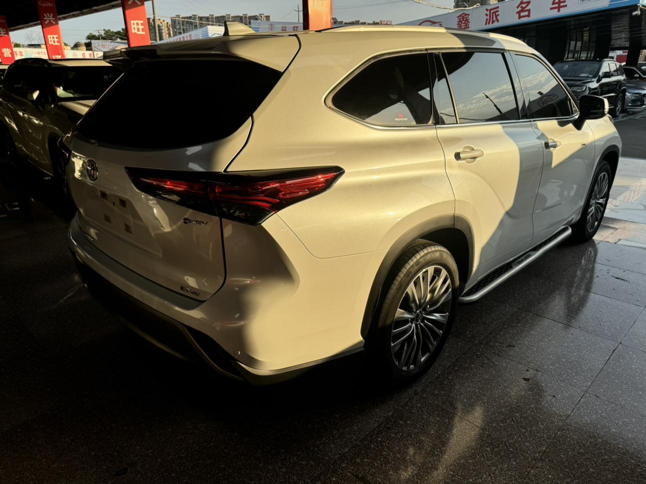 Toyota Highlander 2024 thumb 4