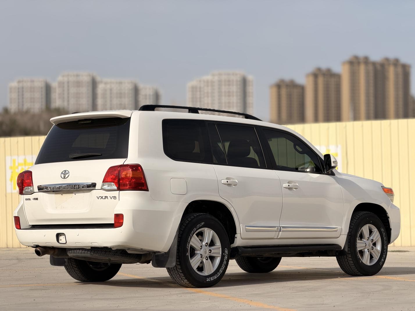 Toyota Lan De Ku Lu Ze 2012 thumb 4
