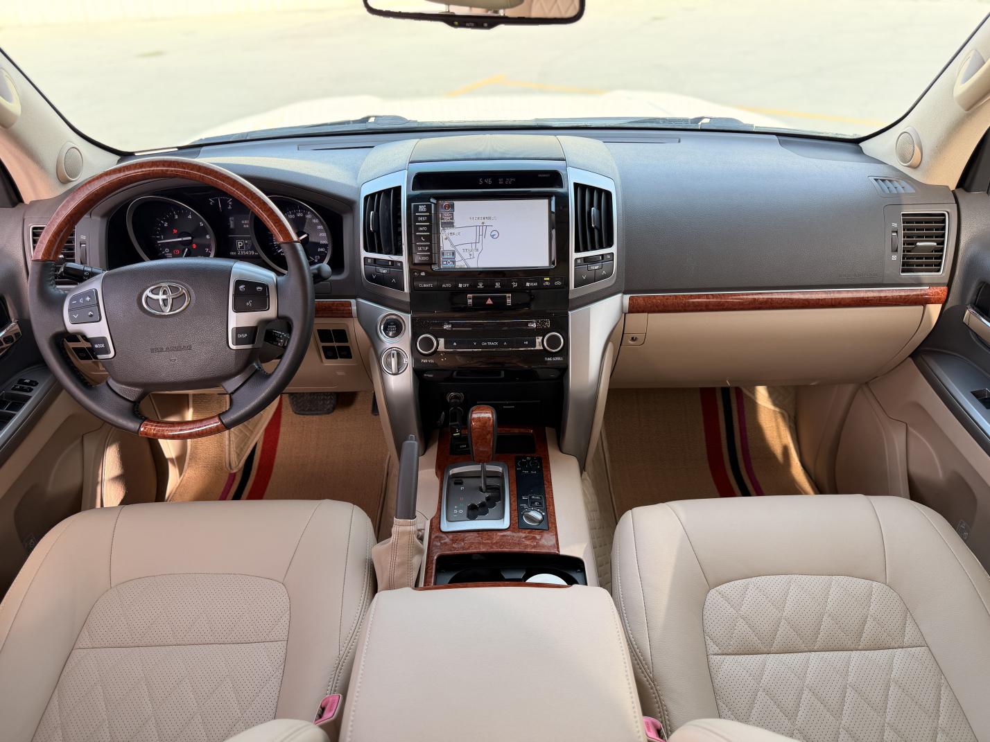 Toyota Lan De Ku Lu Ze 2012 thumb 5