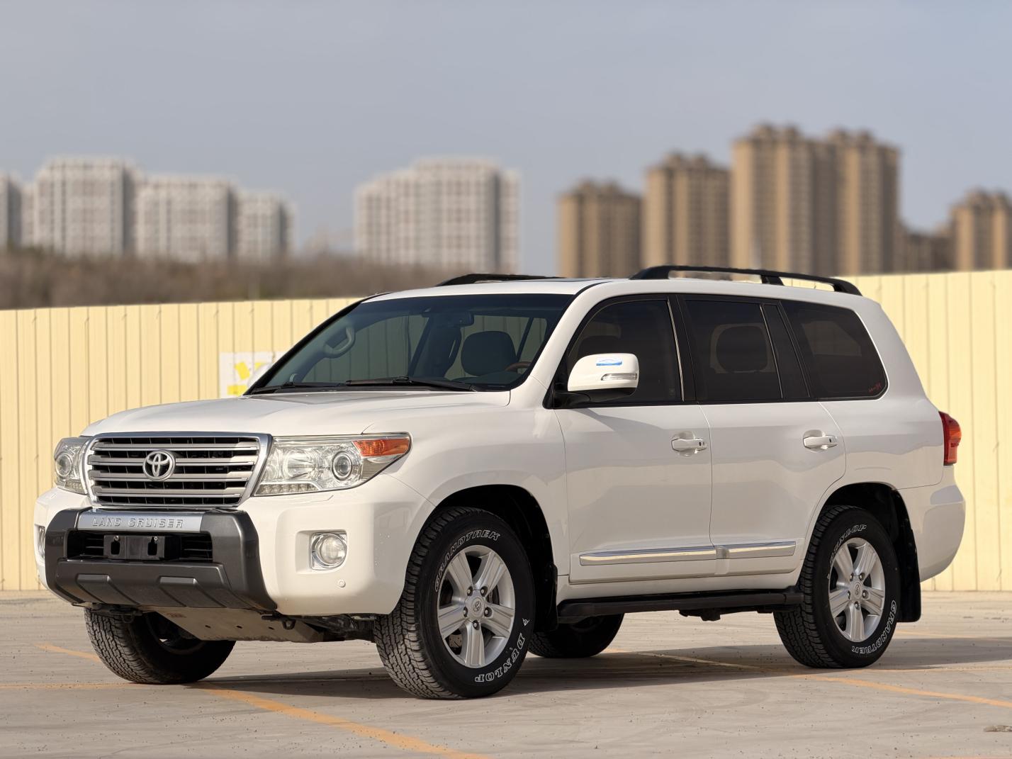 Toyota Lan De Ku Lu Ze 2012 thumb 8