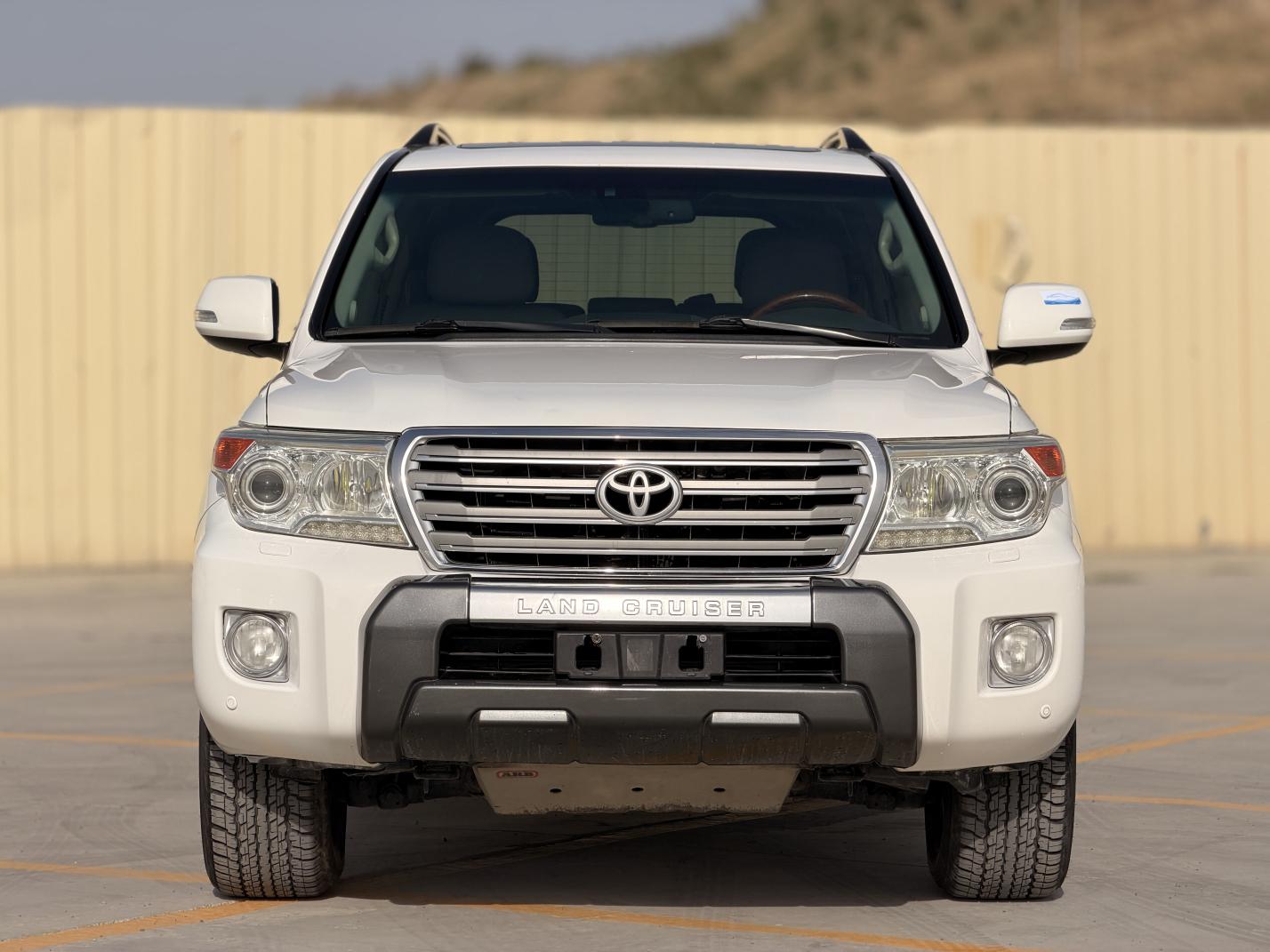Toyota Lan De Ku Lu Ze 2012 thumb 9