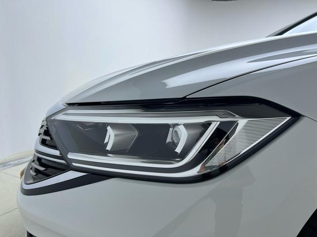 Volkswagen Sagitar 2024 thumb 10
