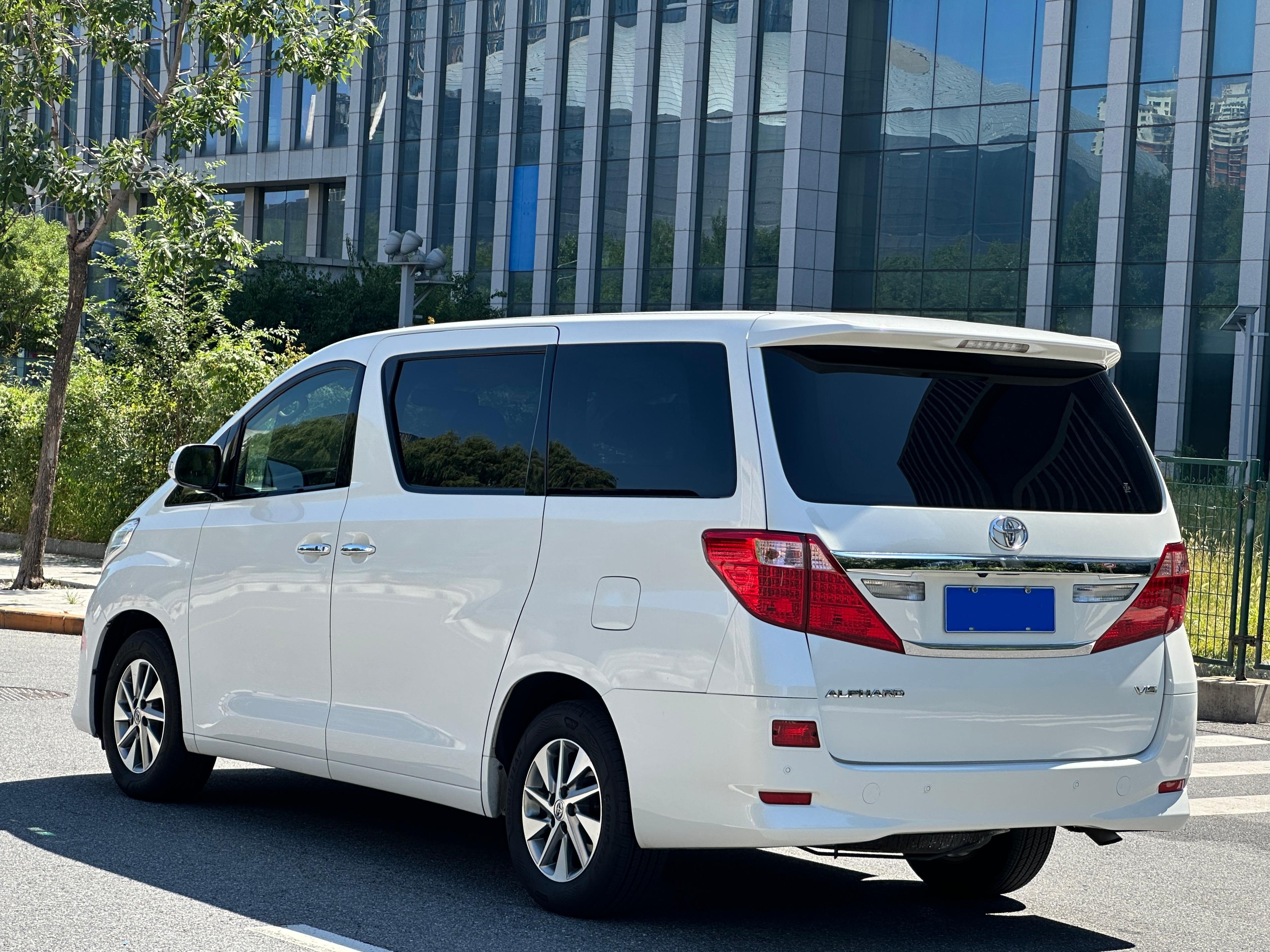 Toyota Alphard 2012 thumb 3