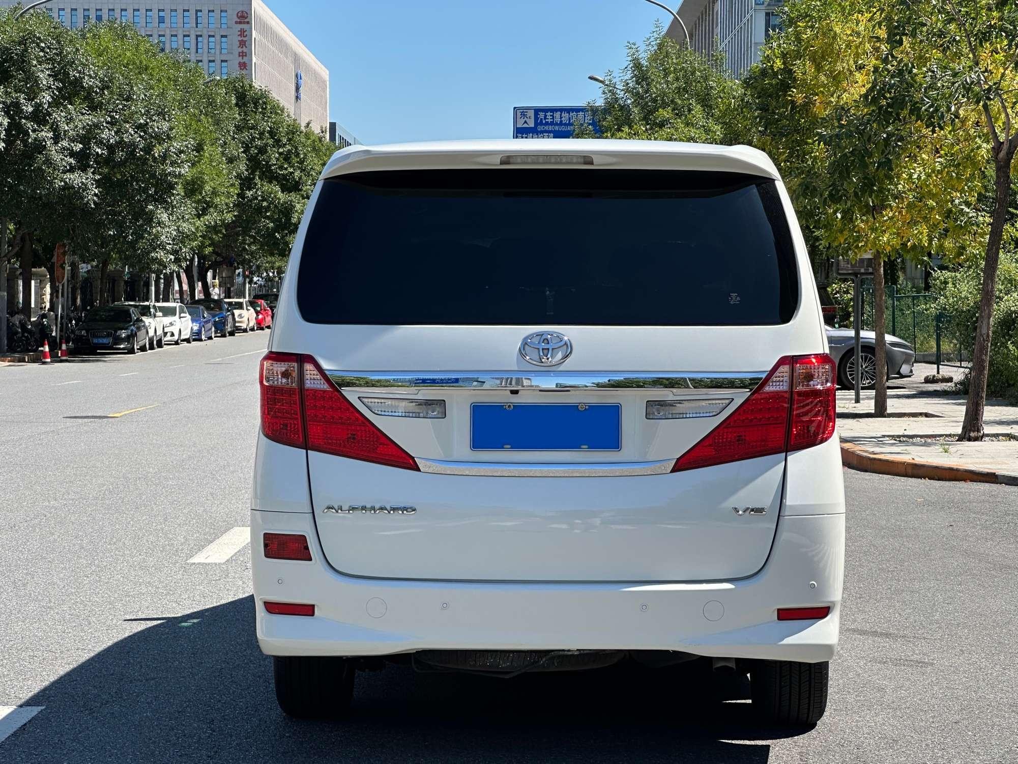 Toyota Alphard 2012 thumb 4