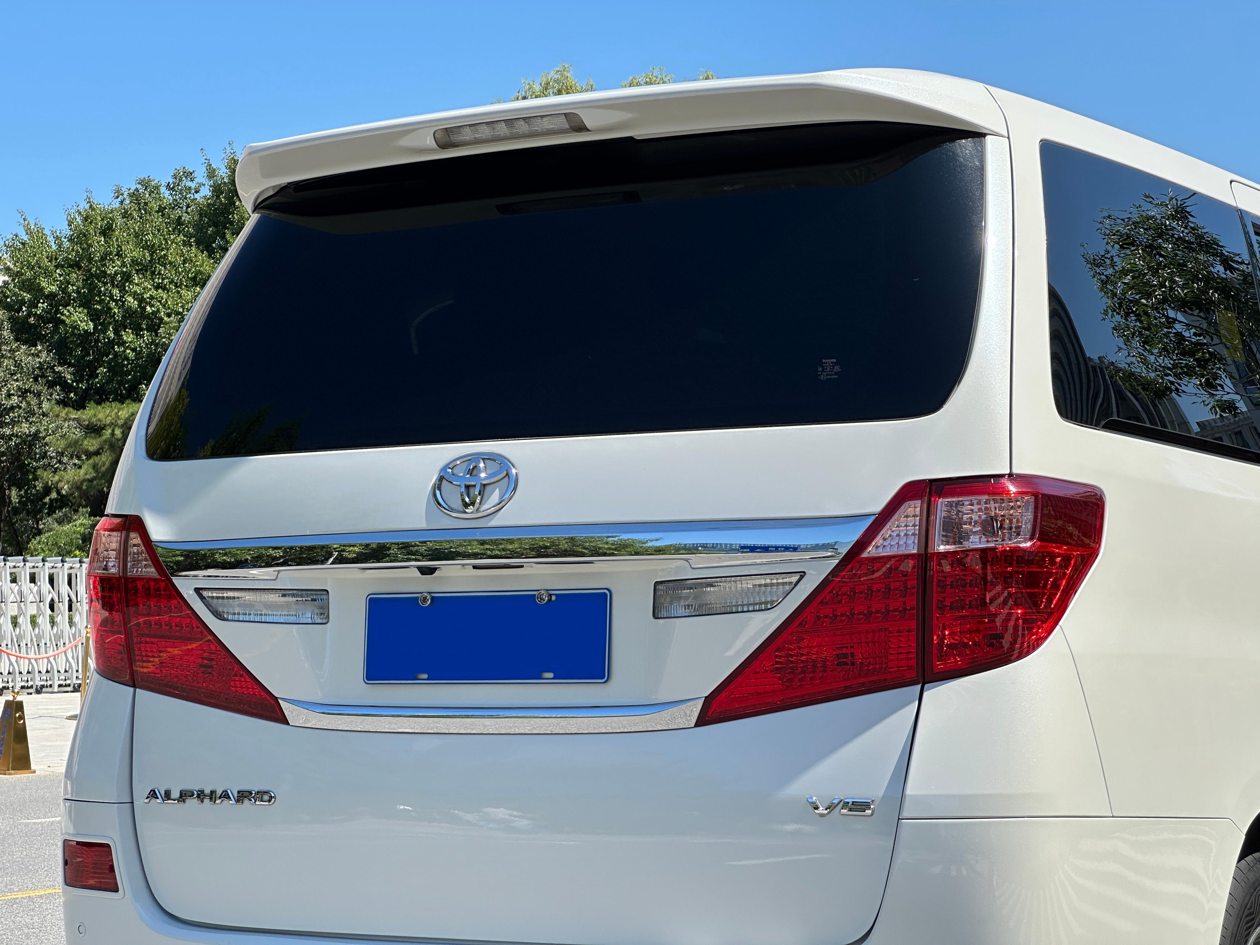 Toyota Alphard 2012 thumb 8