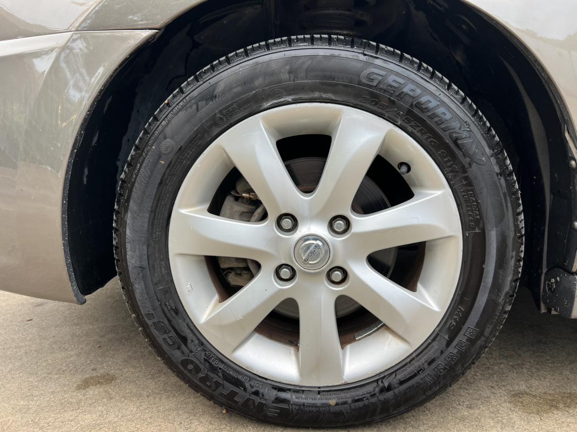 Nissan Sylphy 2009 thumb 9