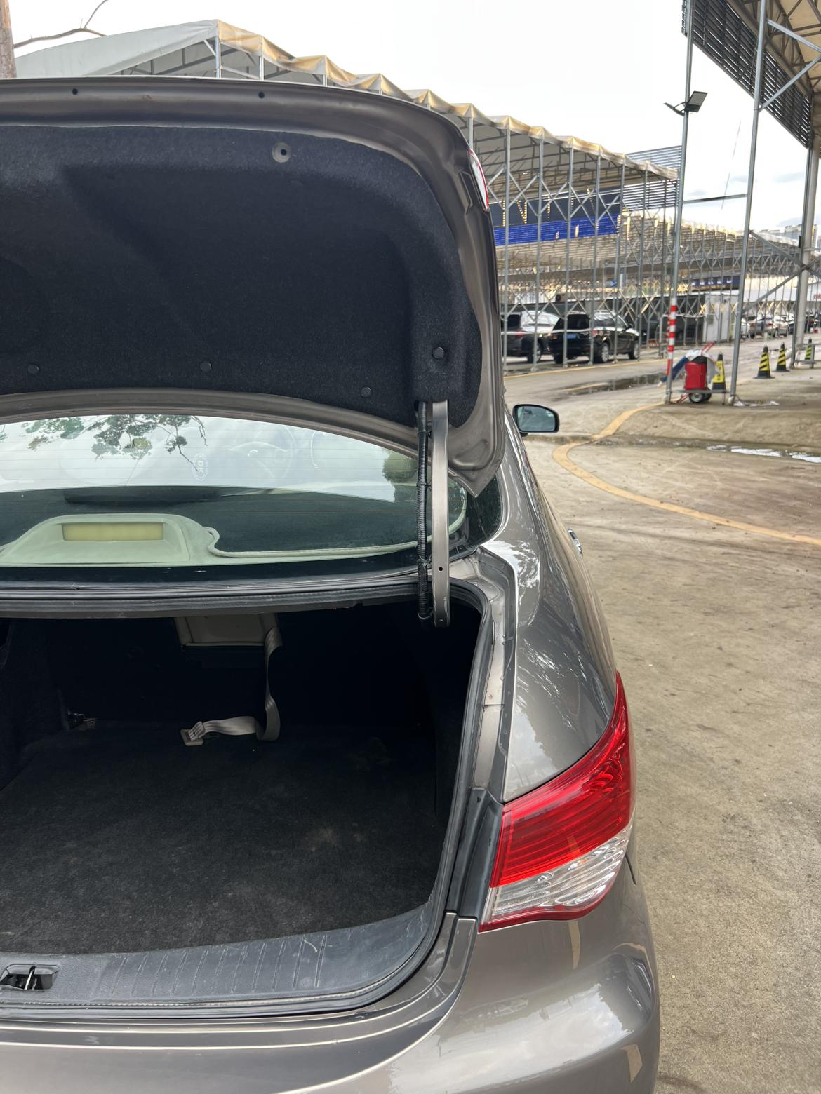 Nissan Sylphy 2009 thumb 12