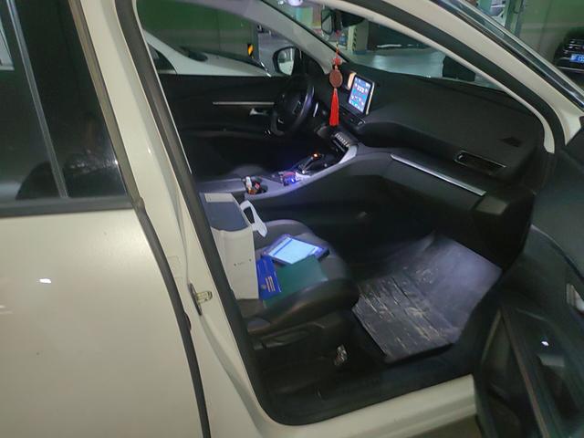 Peugeot 4008 2017 thumb 9
