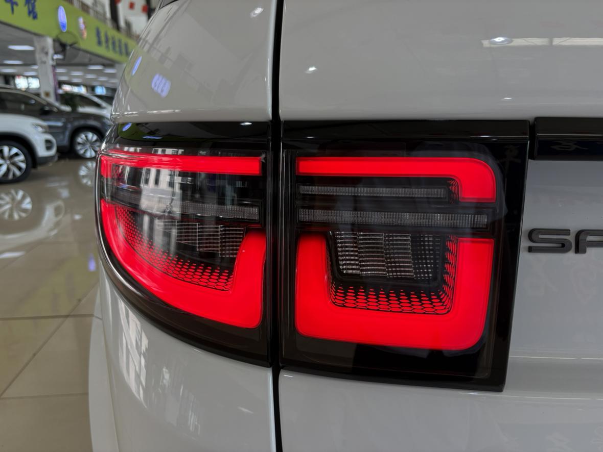 Land Rover Discovery Sport 2023 thumb 8