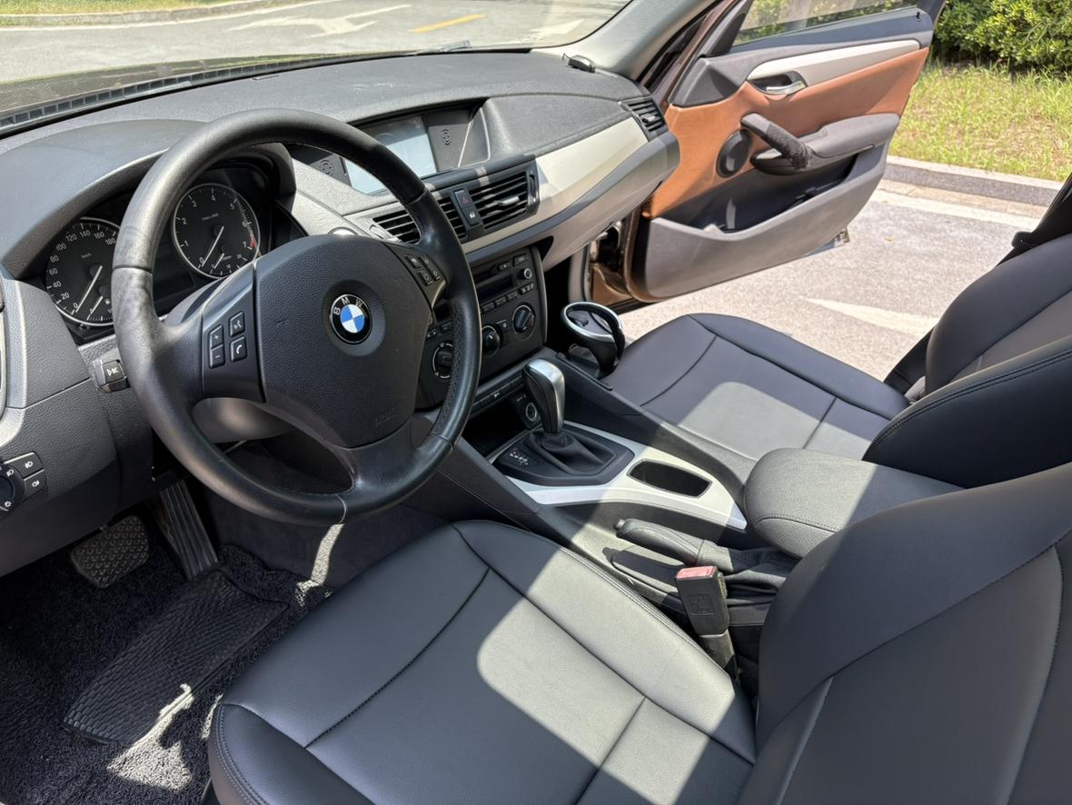 BMW X1 2012 thumb 5