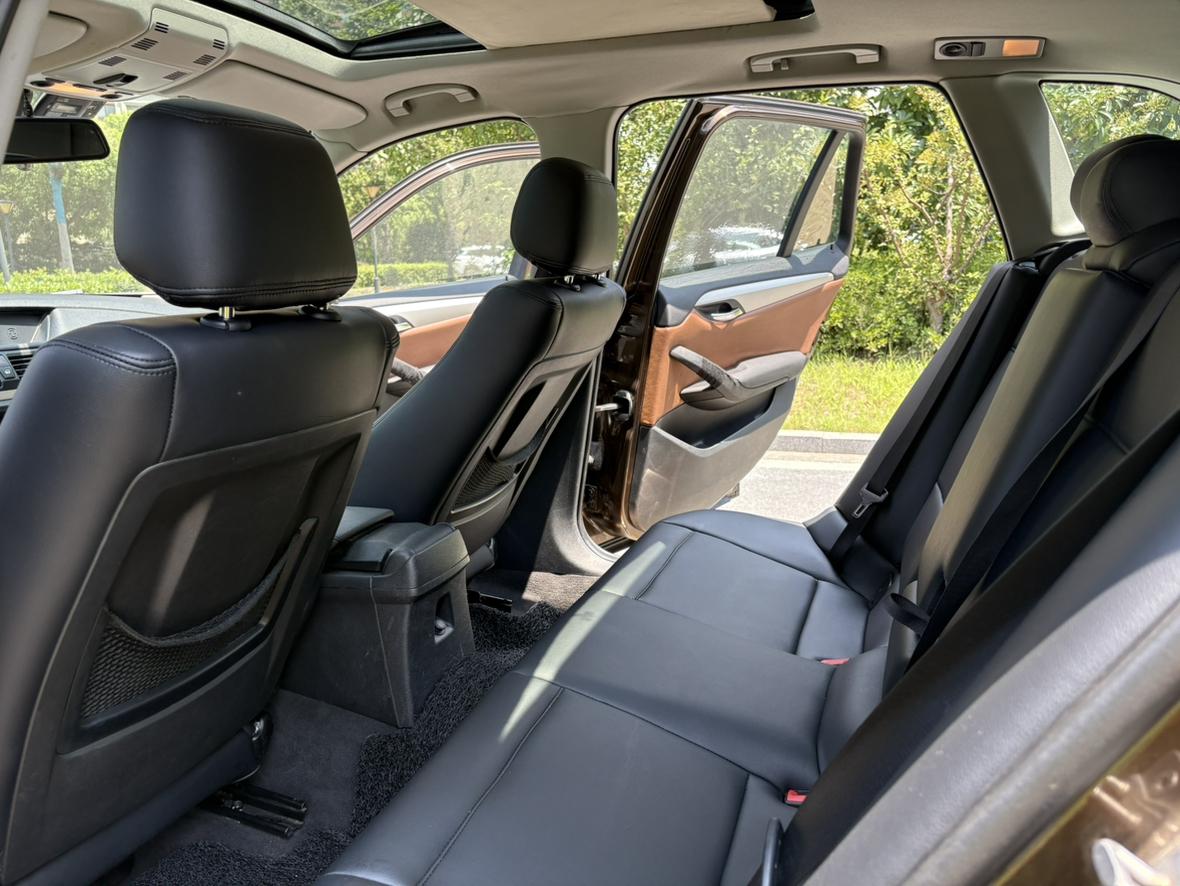 BMW X1 2012 thumb 7
