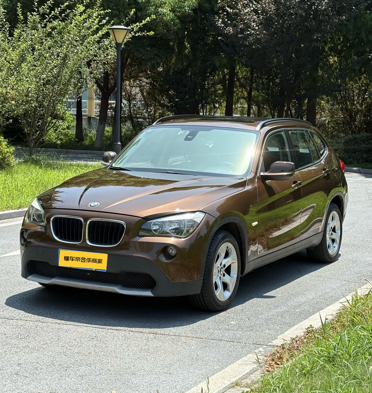 BMW X1 2012 thumb 9