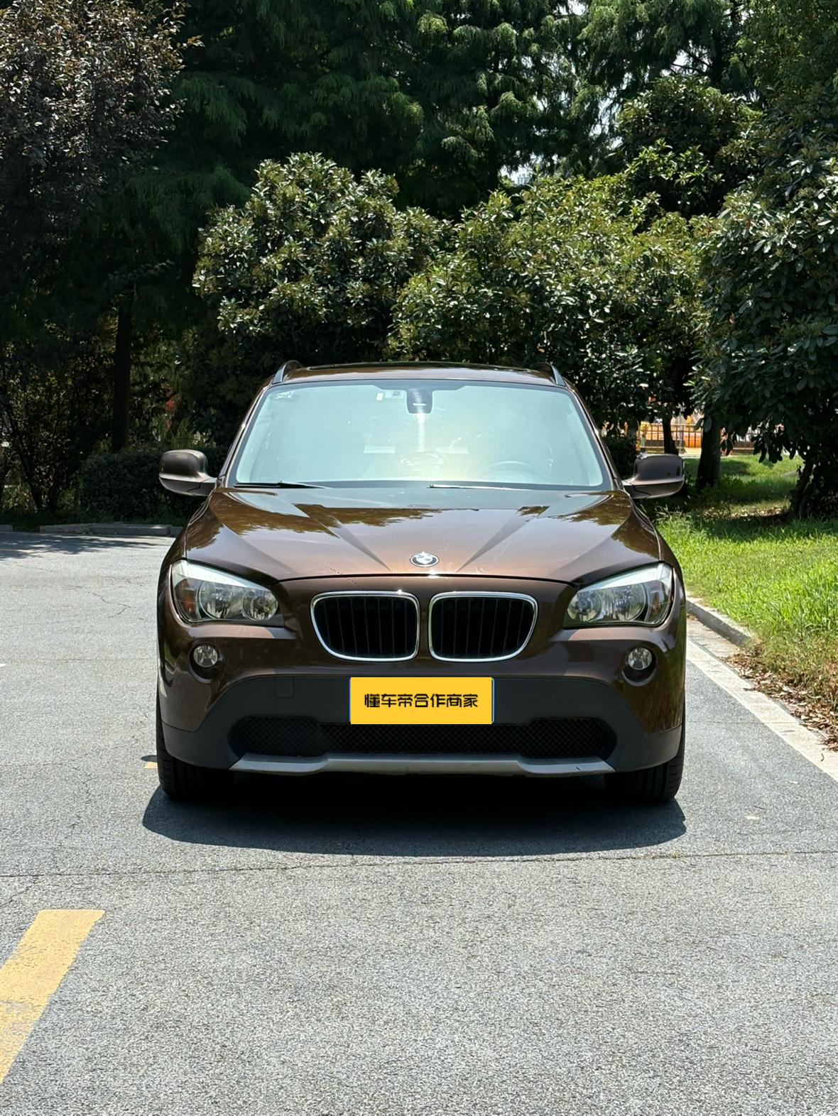 BMW X1 2012 thumb 10