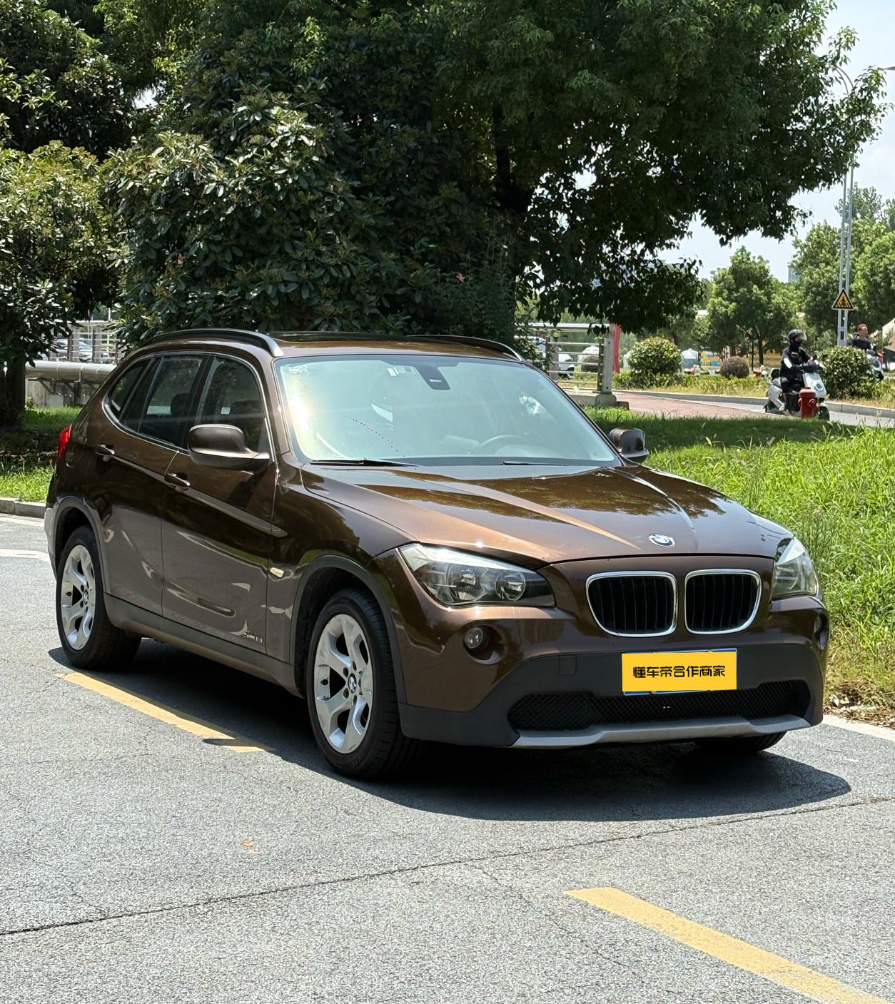 BMW X1 2012 thumb 11