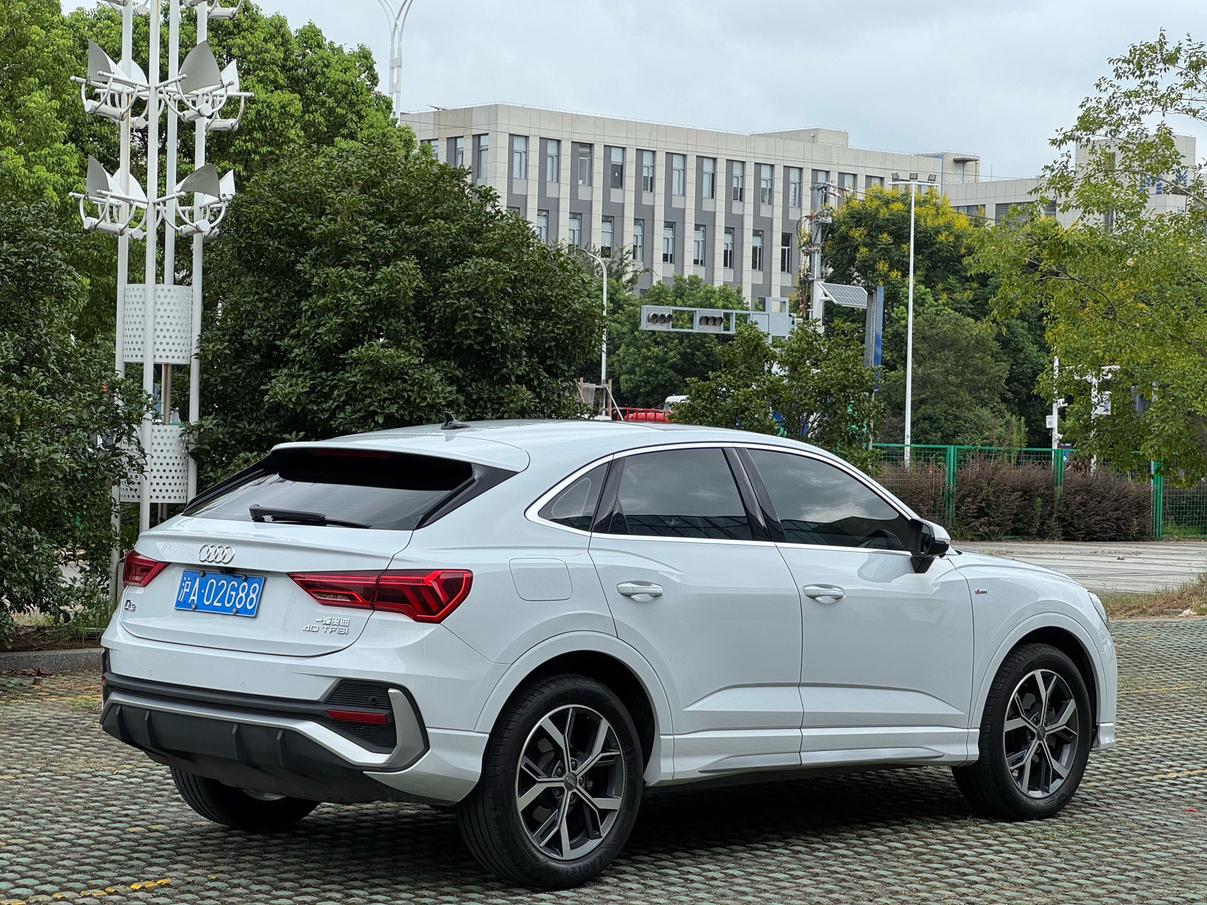 Audi Q3 Sportback 2020 thumb 4