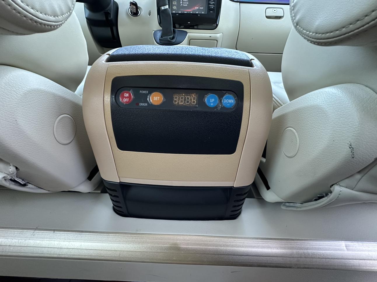 Mercedes-Benz Wei Ting 2013 thumb 6