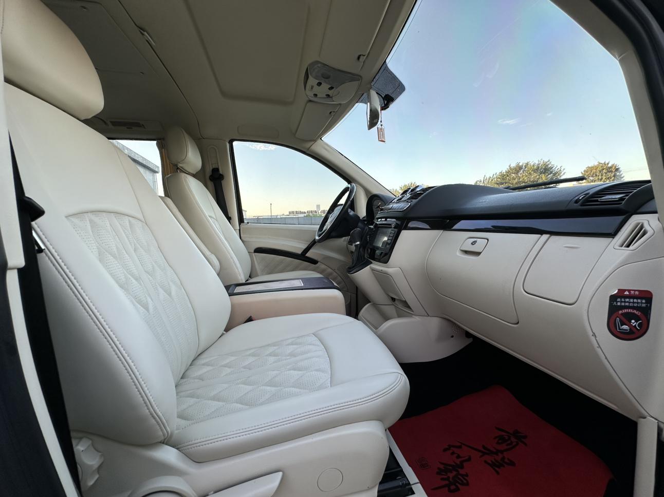 Mercedes-Benz Wei Ting 2013 thumb 12