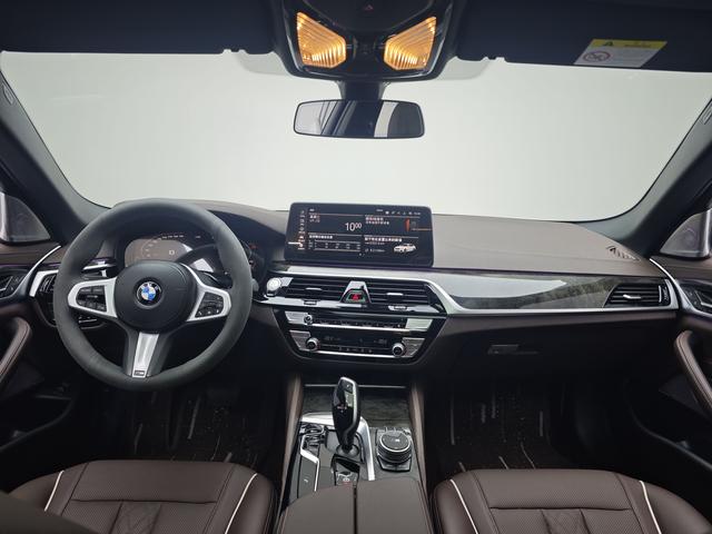 BMW 5 серии 2021 thumb 12