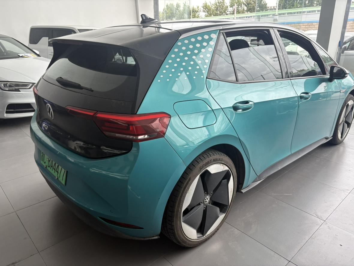 Volkswagen ID.3 2021 thumb 4