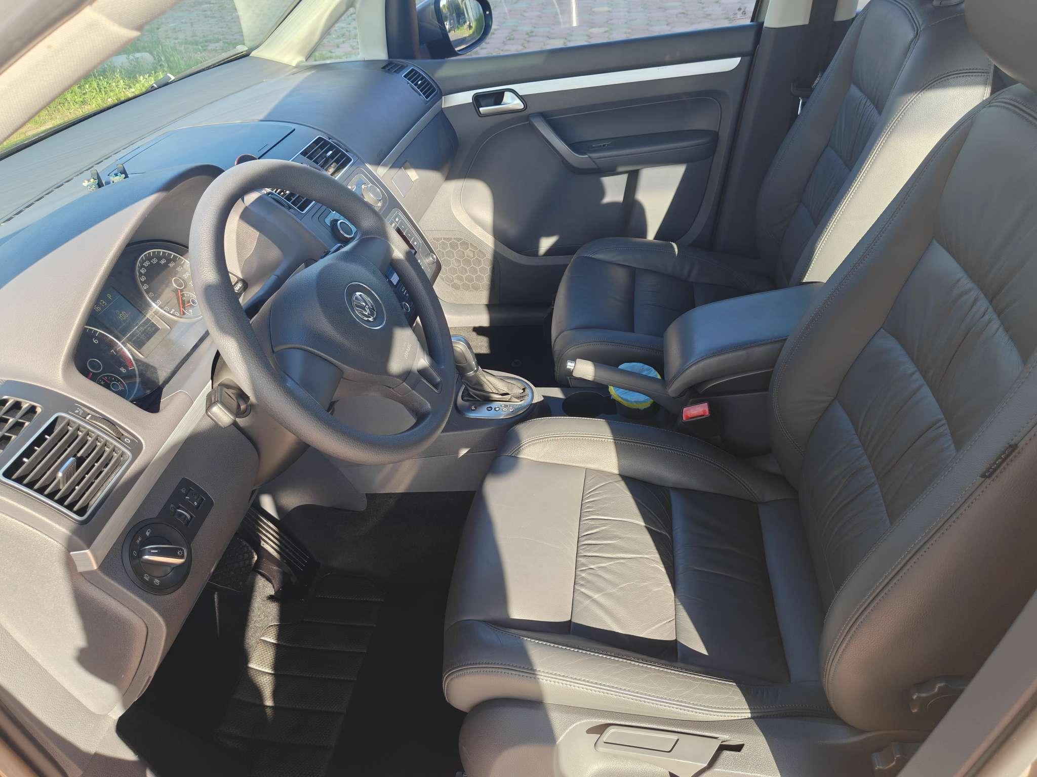 Volkswagen Touran 2015 thumb 6