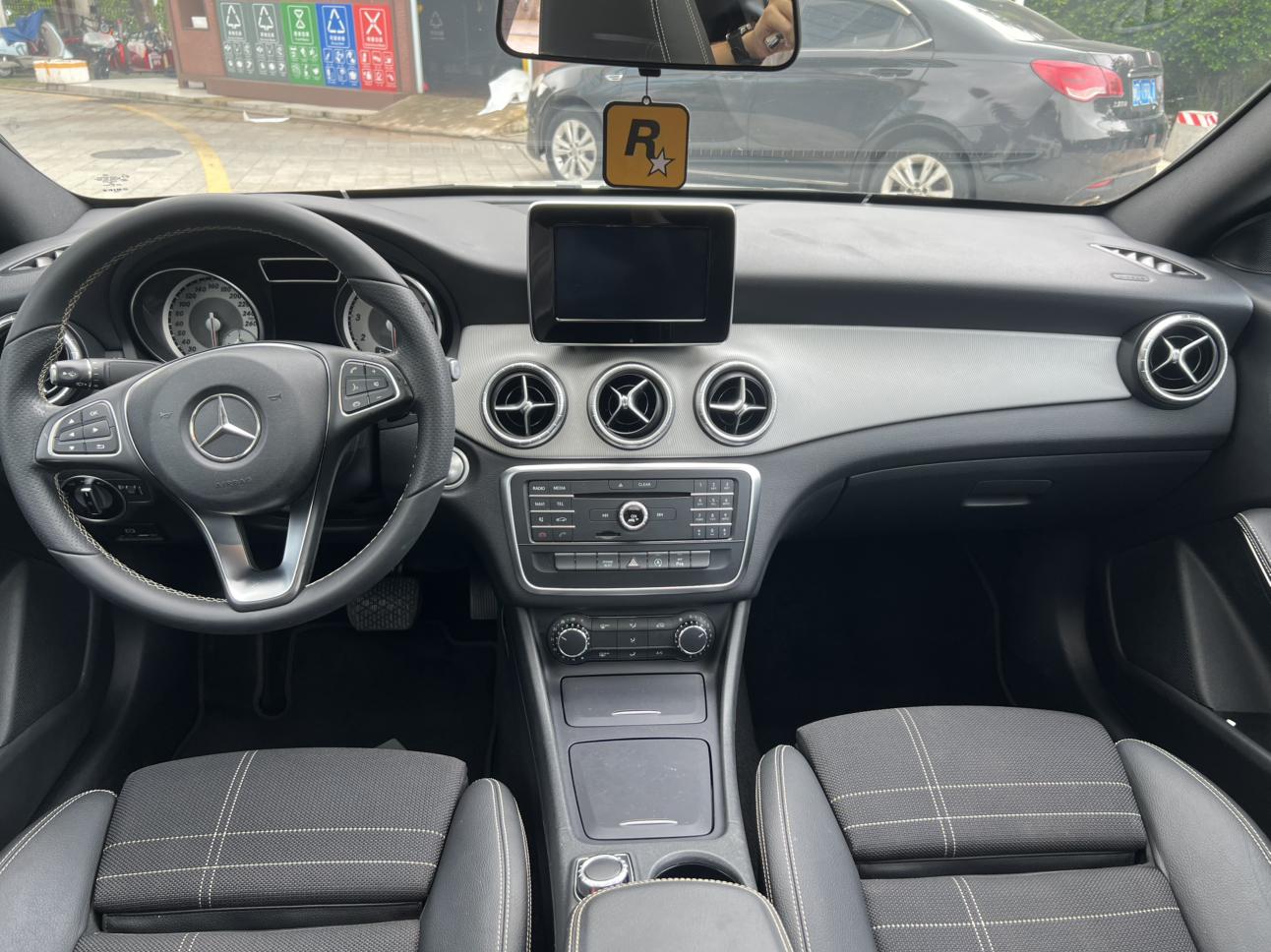 Mercedes-Benz CLA 2016 thumb 4