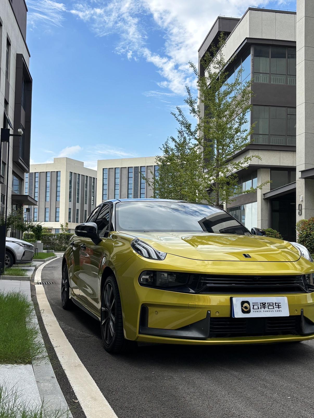 Lynk & Co 03 2019 thumb 4