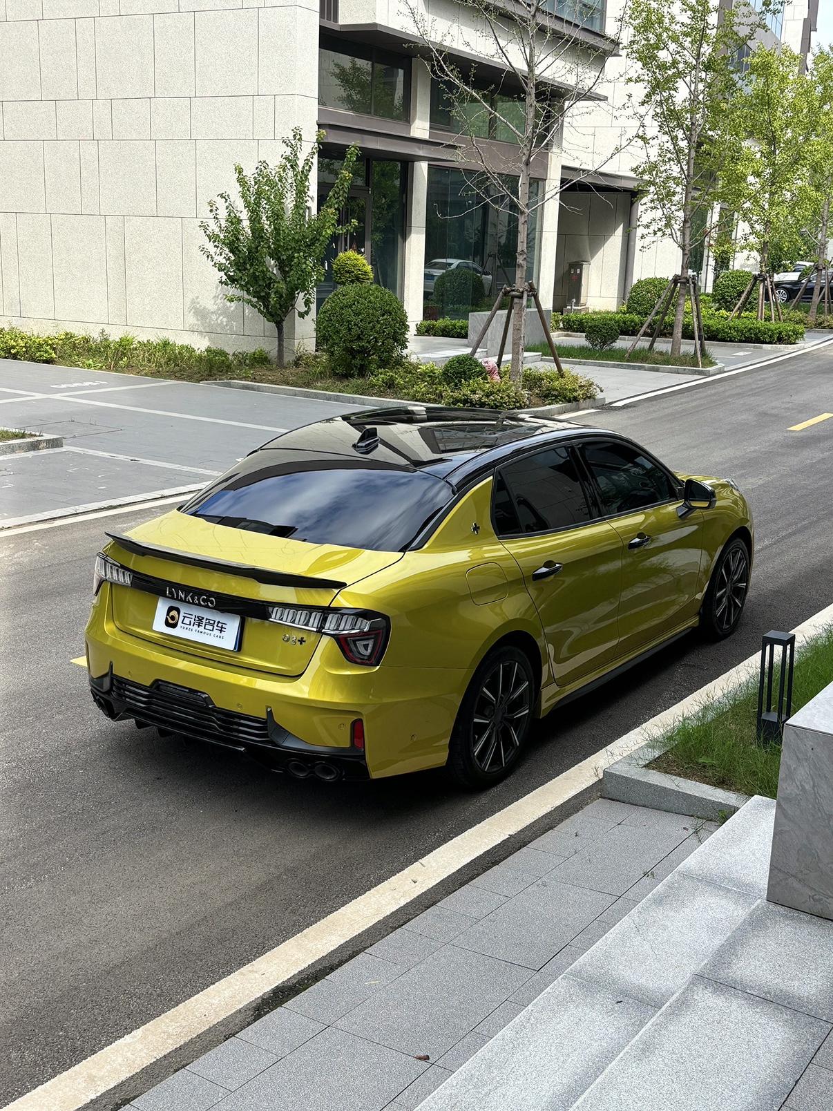 Lynk & Co 03 2019 thumb 5