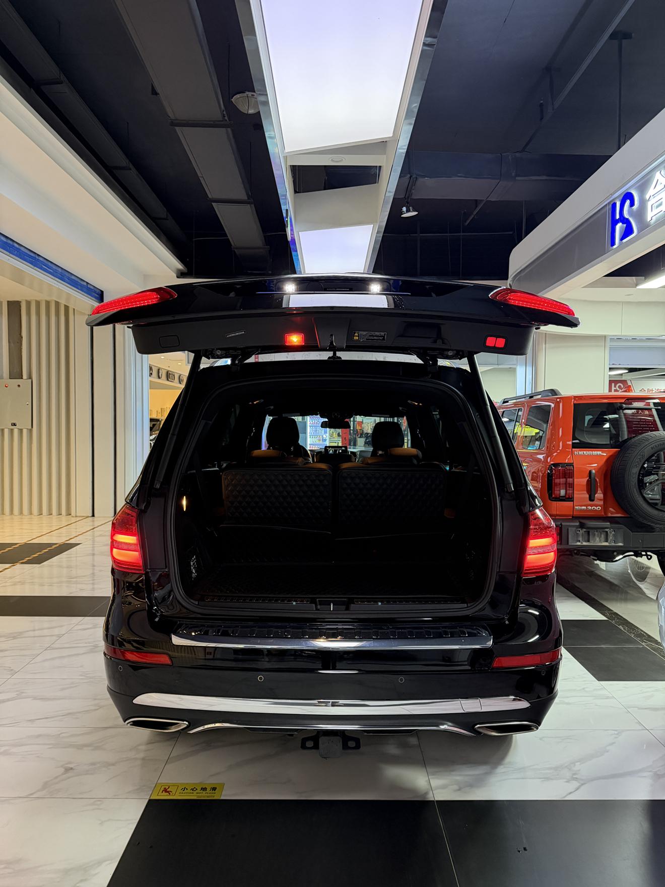 Mercedes-Benz GLS 2019 thumb 10