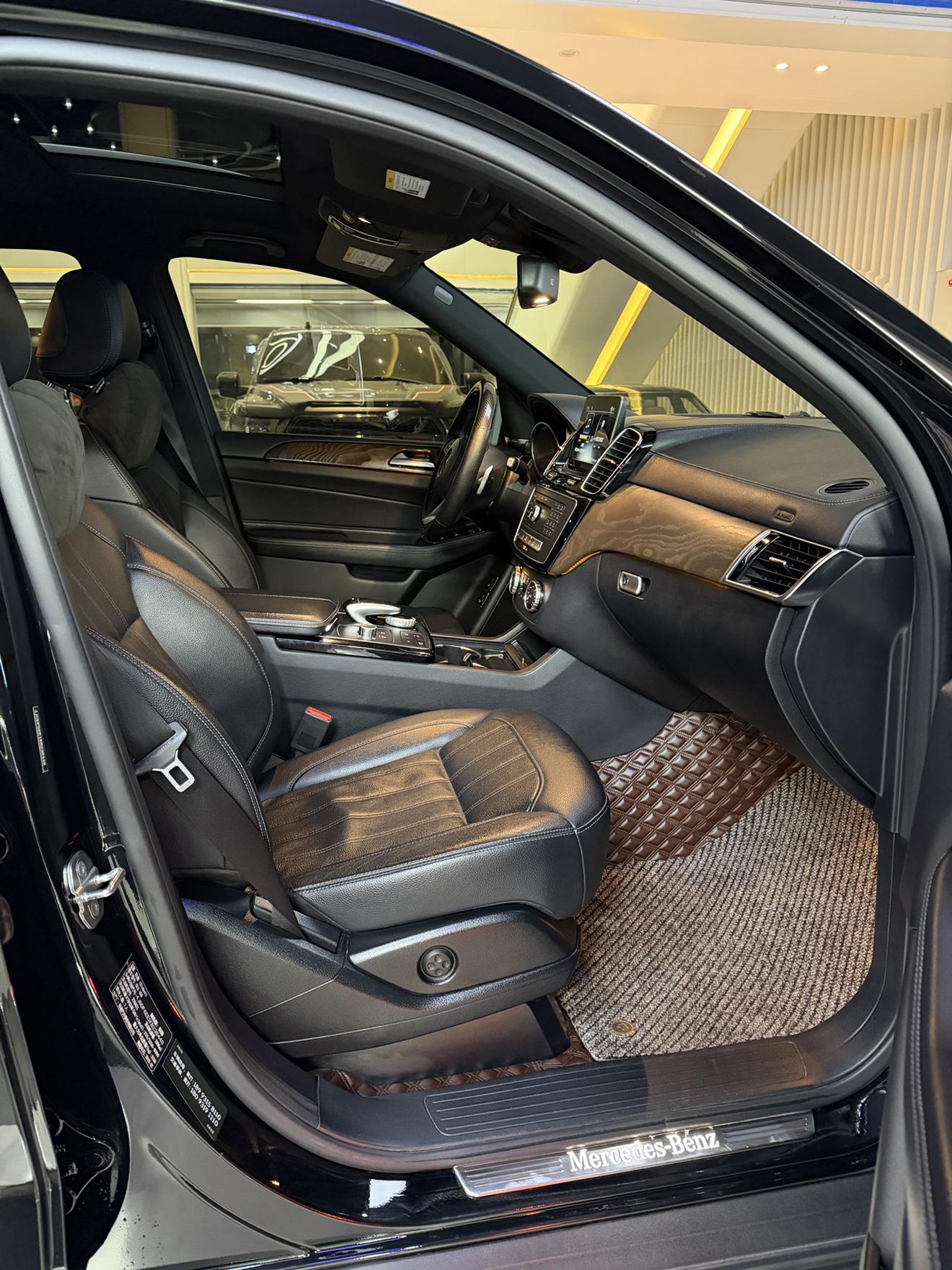 Mercedes-Benz GLS 2019 thumb 11